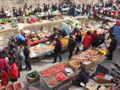 看热闹的吃瓜群众老太,揭秘社区里的“民间观察家”