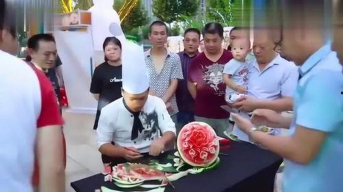 引来一群吃瓜群众怎么办,巧妙化解围观压力的策略解析