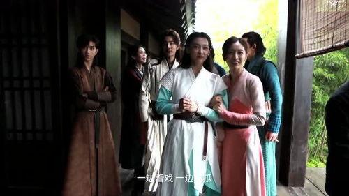 唐三被揍小舞吃瓜群众,小舞吃瓜，一场热血江湖的笑谈